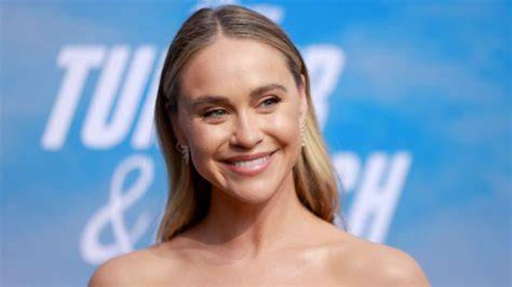 Can becca tobin sing?