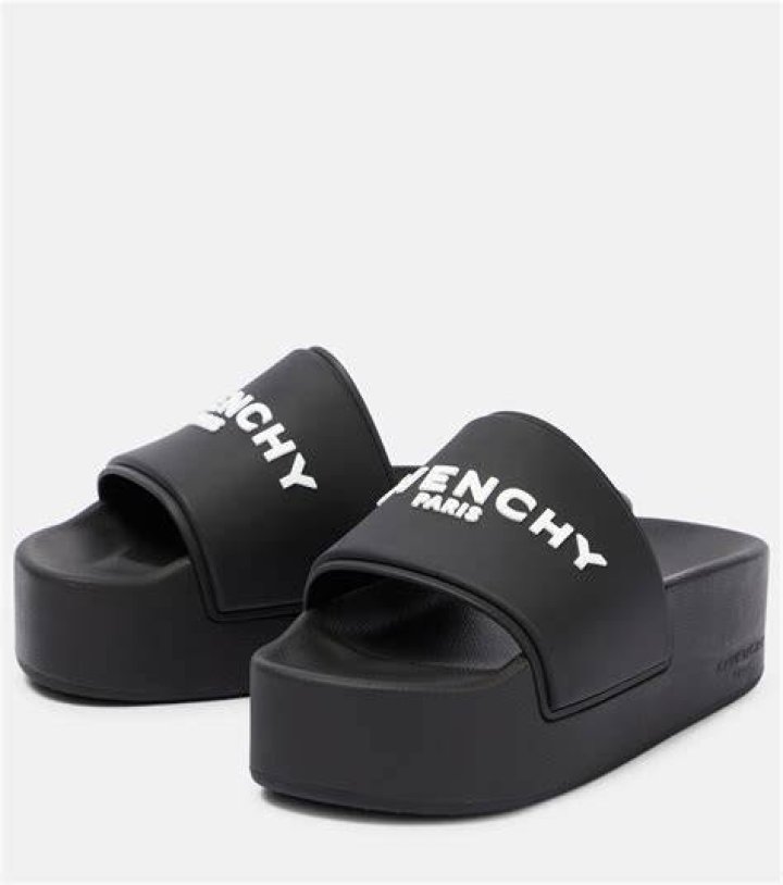 Do Givenchy slides run big?