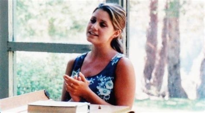 Does melissa camp die?