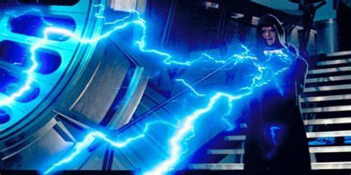 Does snoke have force lightning?