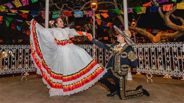 What is jarabe tapatio?