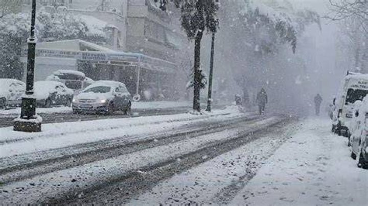 Where do snowstorms happen?